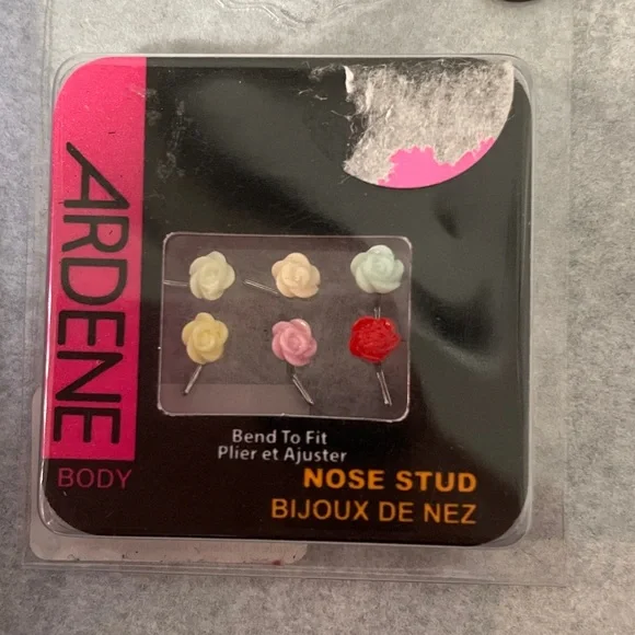 Nose stud lot - Picture 3 of 6